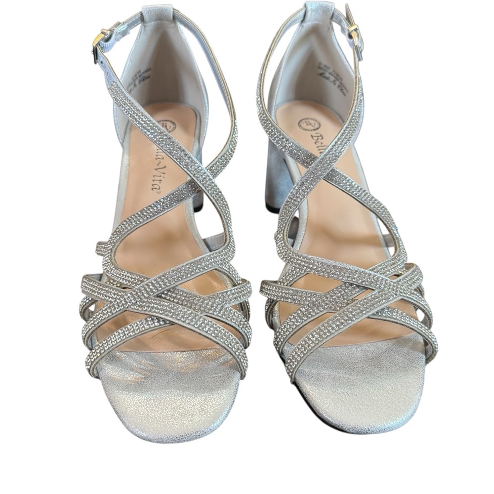 Bella Vita Aliette Silver Metallic Sandals Size 7.5 Wide Width - Picture 3 of 10